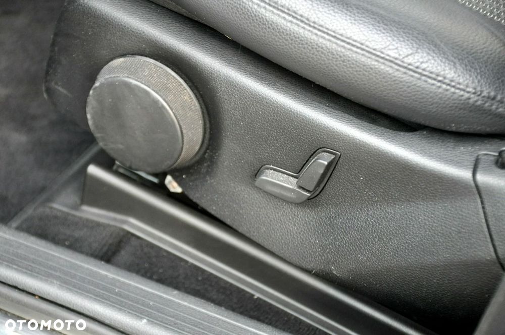 Mercedes-Benz GLK - 24