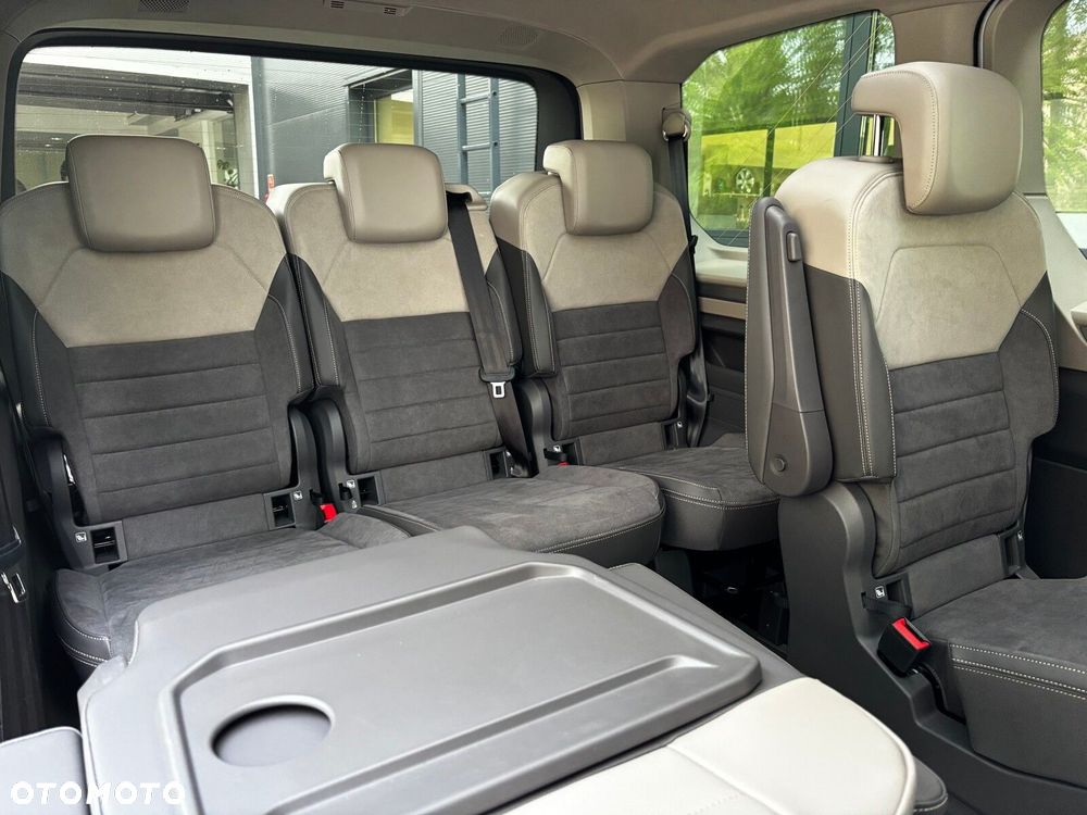 Volkswagen Multivan - 16