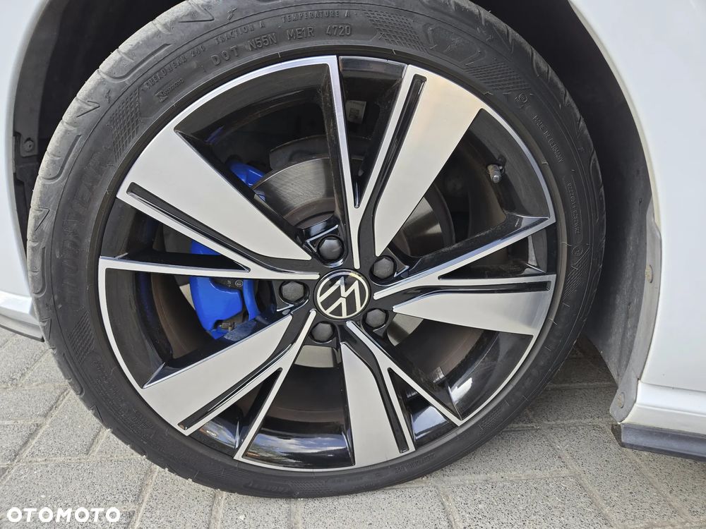 Volkswagen Golf - 20