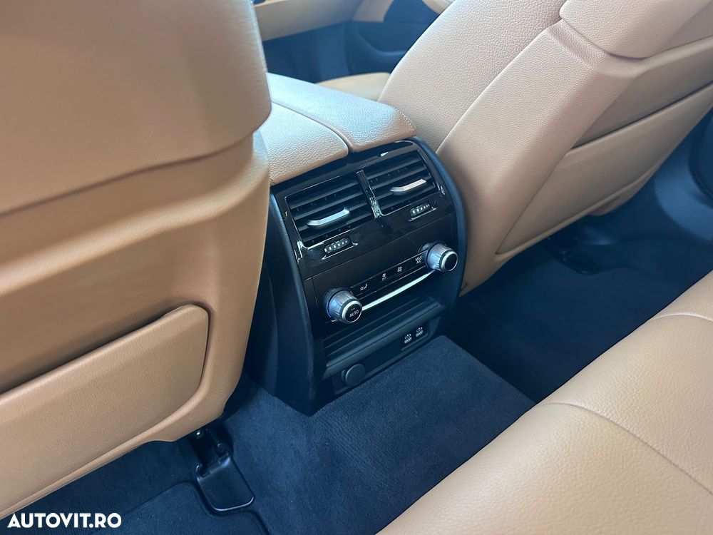 BMW Seria 5 530i xDrive AT - 14