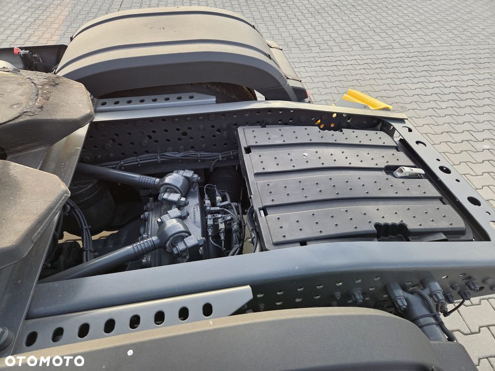 Mercedes-Benz Actros 1848/ Retarder olejowy/Klima Postojowa / Aktywny tempomat ACC/ - 9