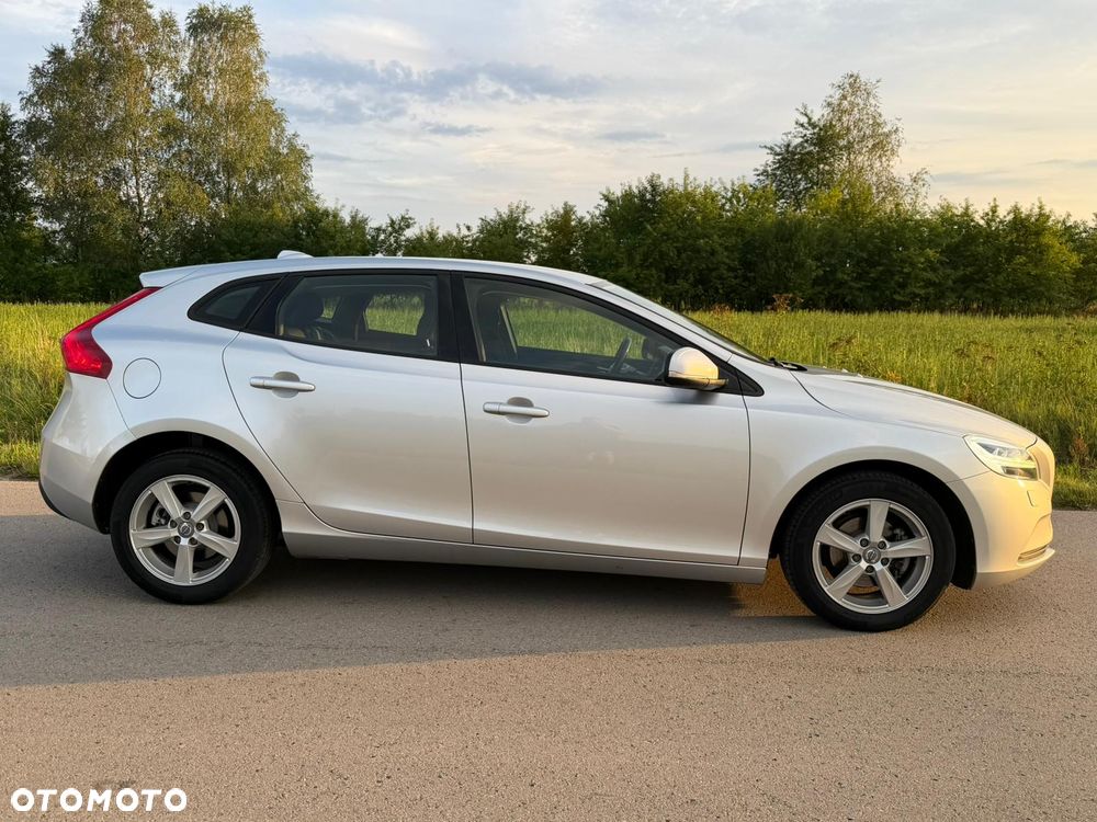 Volvo V40 D2 Drive-E Momentum - 14