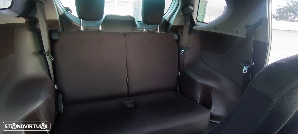 Toyota iQ 1.4 D-4D 2 EP+NAVI+Bluetooth - 6