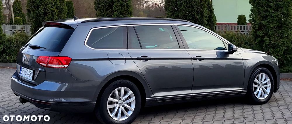 Volkswagen Passat - 2