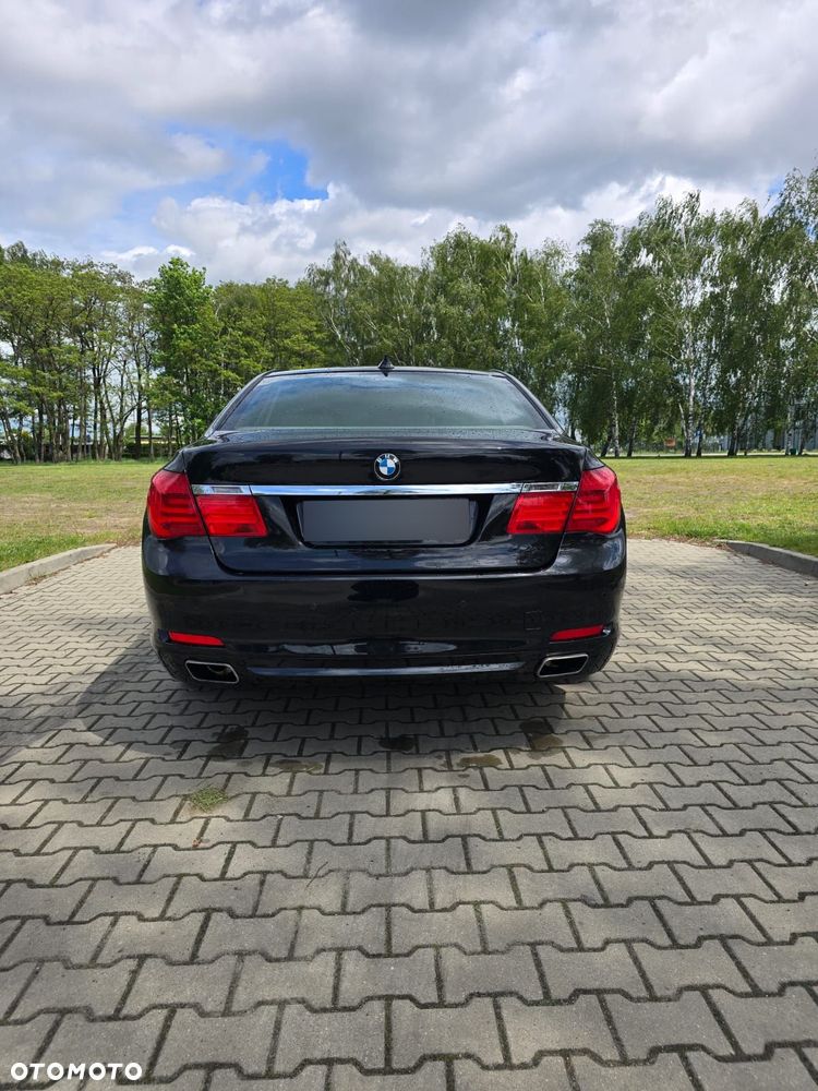 BMW Seria 7 740d - 5