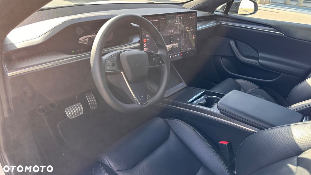 Tesla Model S - 17