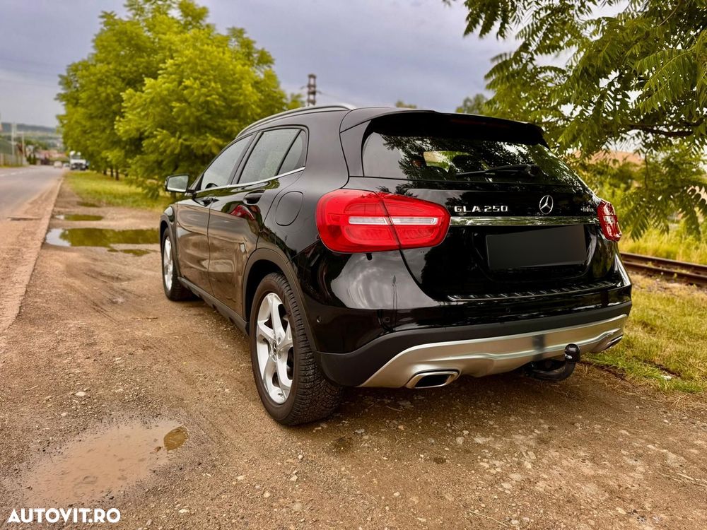 Mercedes-Benz GLA 250 4MATIC 7G-DCT SCORE! - 16