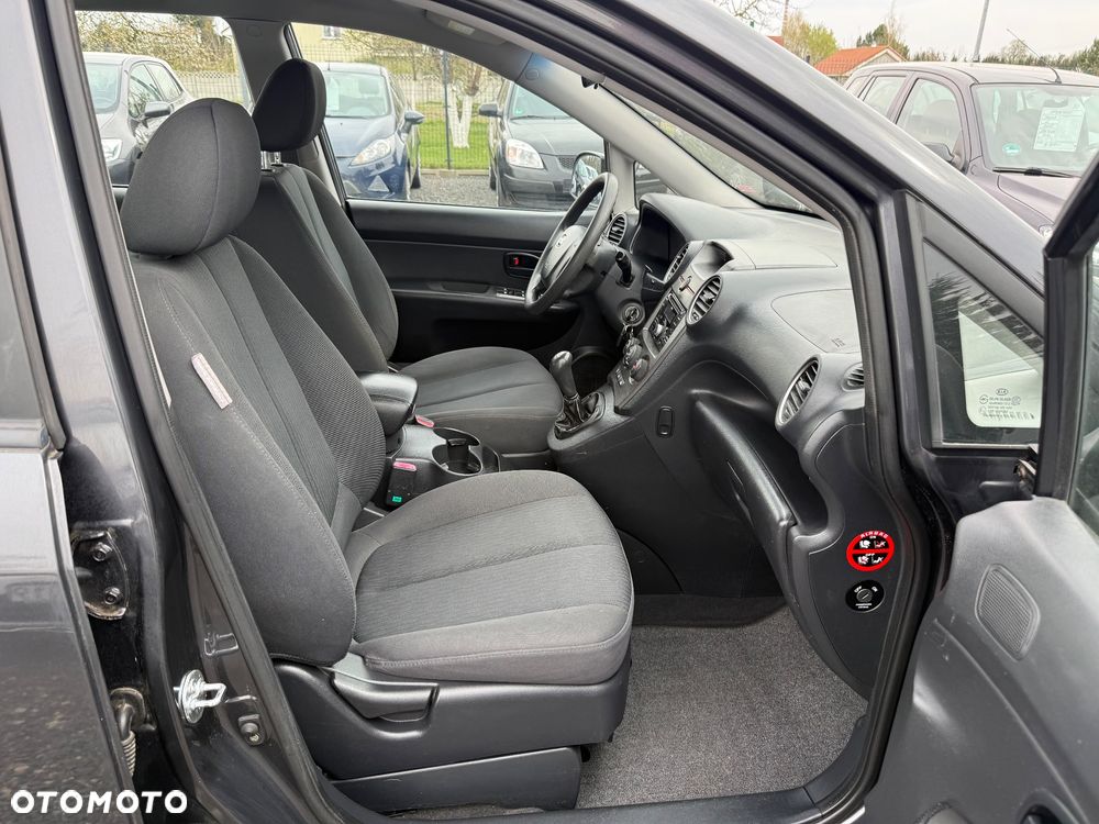 Kia Carens 2.0 CVVT EX - 9