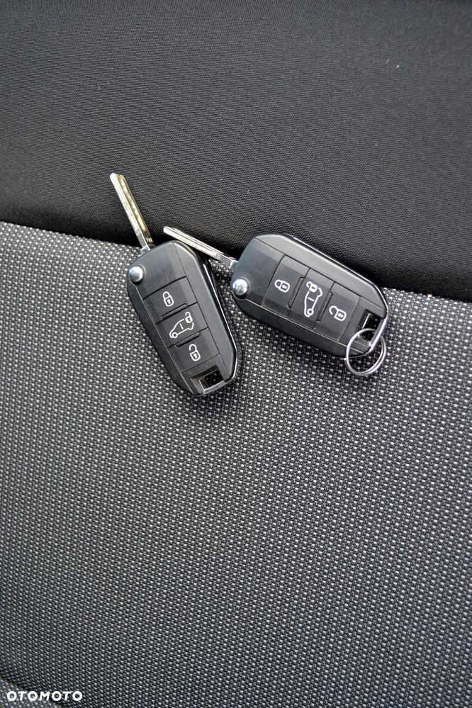 Citroën jumpy LONG L2H1 AUTOMAT 2x koła bogata wersja kamera faktura VAT23 - 16