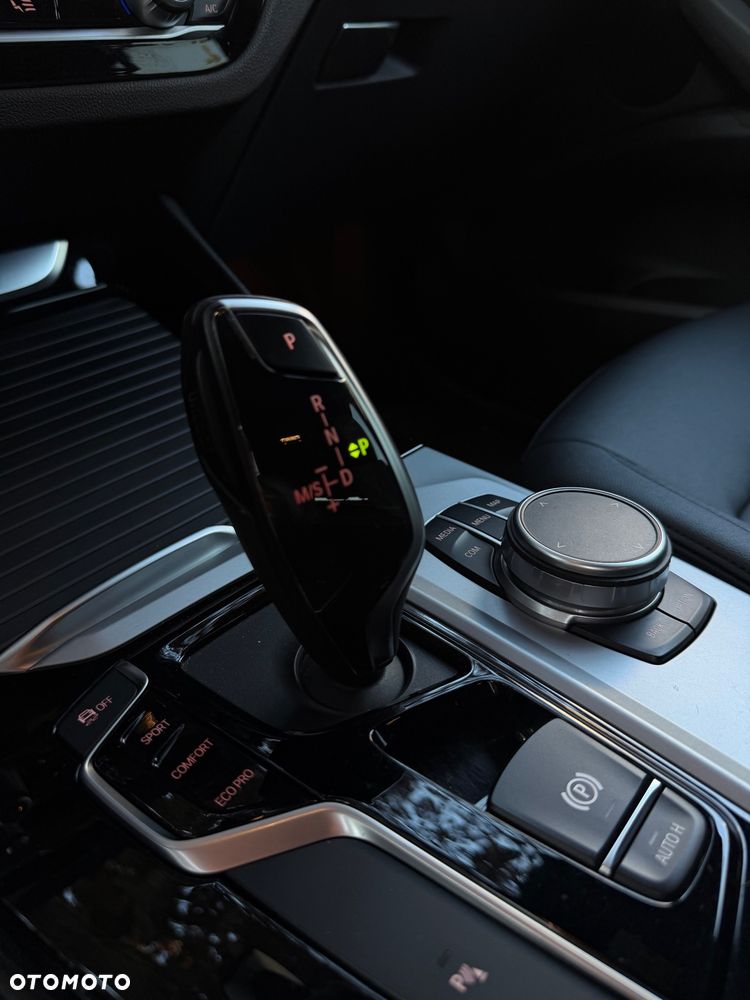 BMW X3 sDrive18d - 16