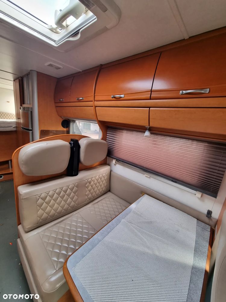 Mercedes-Benz 316 - 26