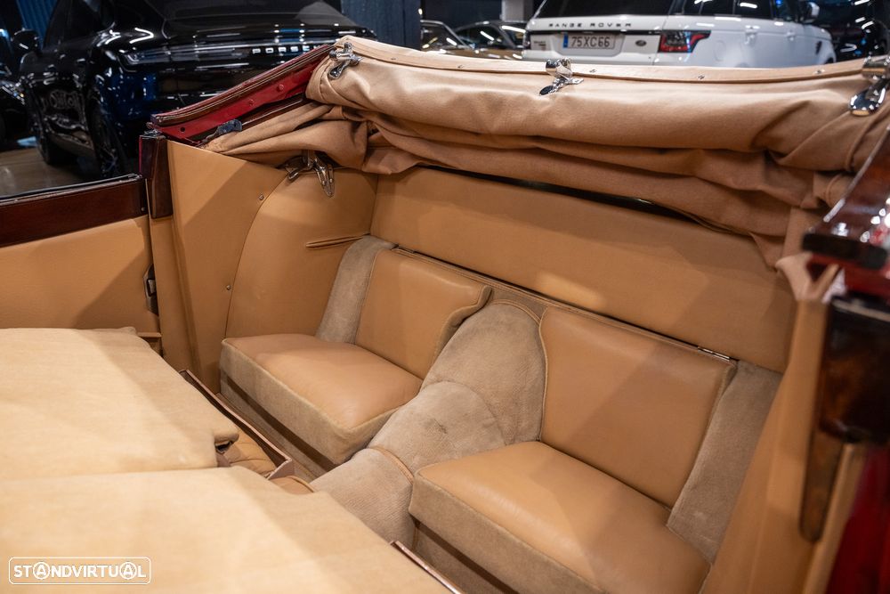 Jaguar XK140 - 28