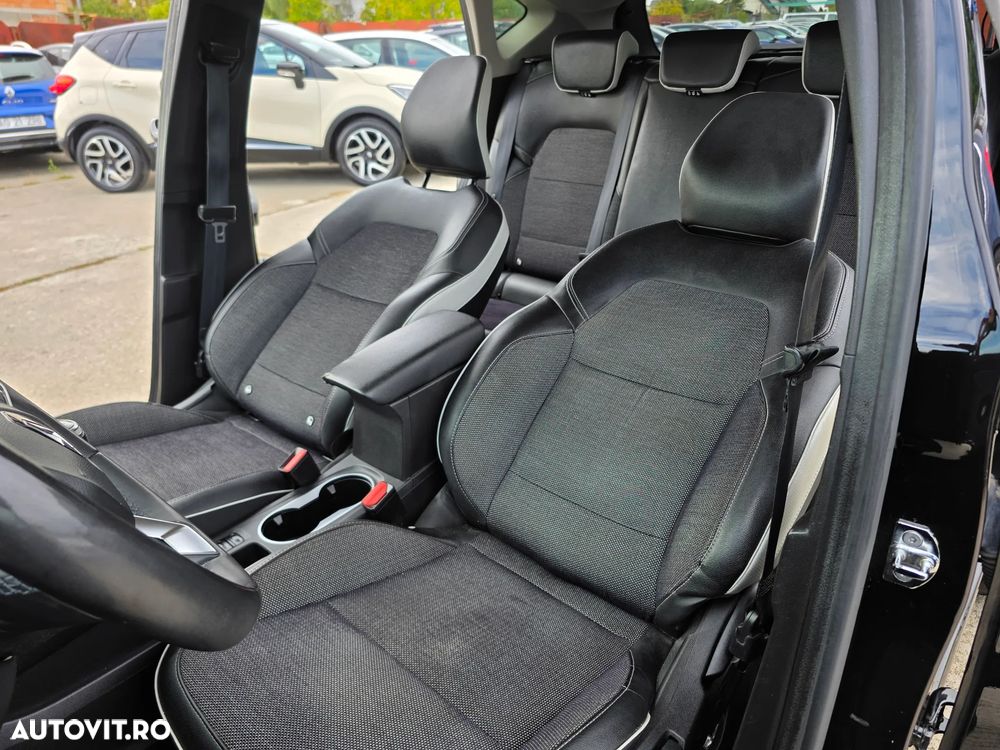 Renault Captur TCe 100 BUSINESS EDITION - 32