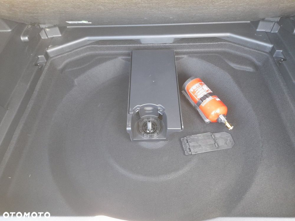 Peugeot 3008 1.2 PureTech Allure Pack S&S EAT8 - 23