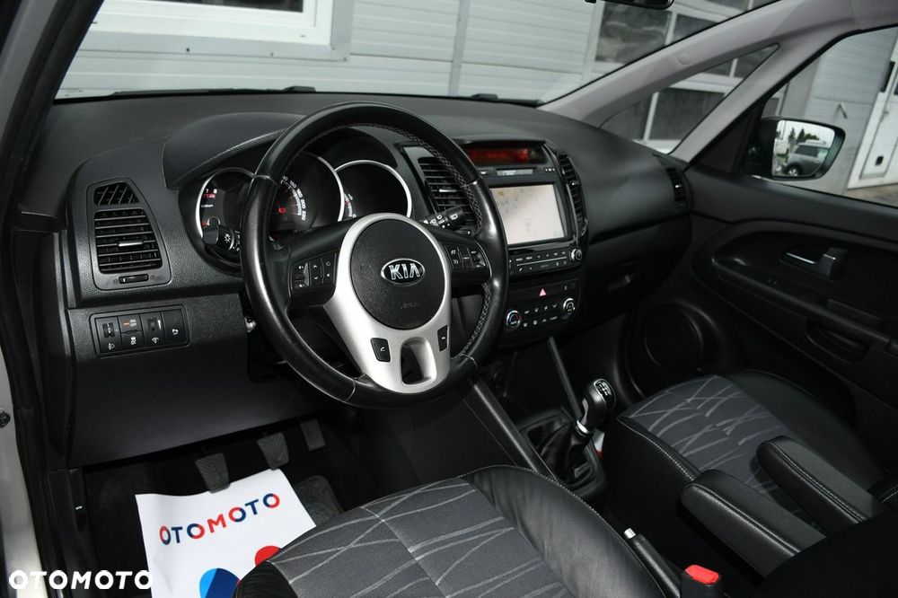 Kia Venga - 21