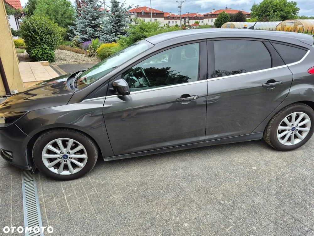 Ford Focus 1.0 EcoBoost Trend - 24