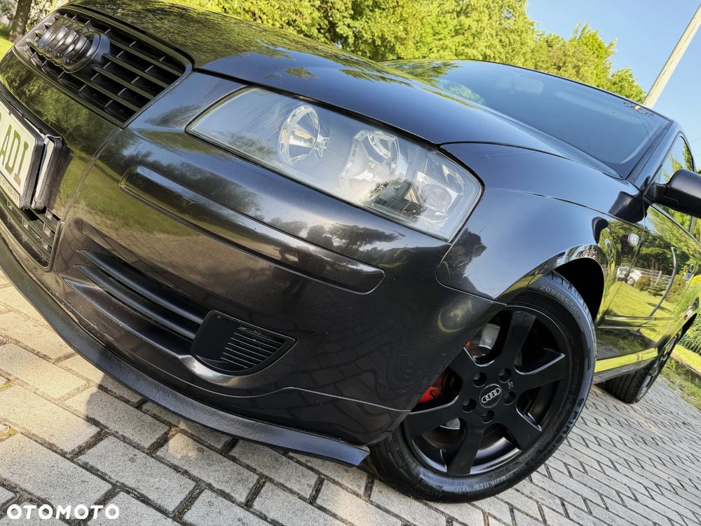 Audi A3 3-drzwiowe 1.6 FSI Ambition - 31