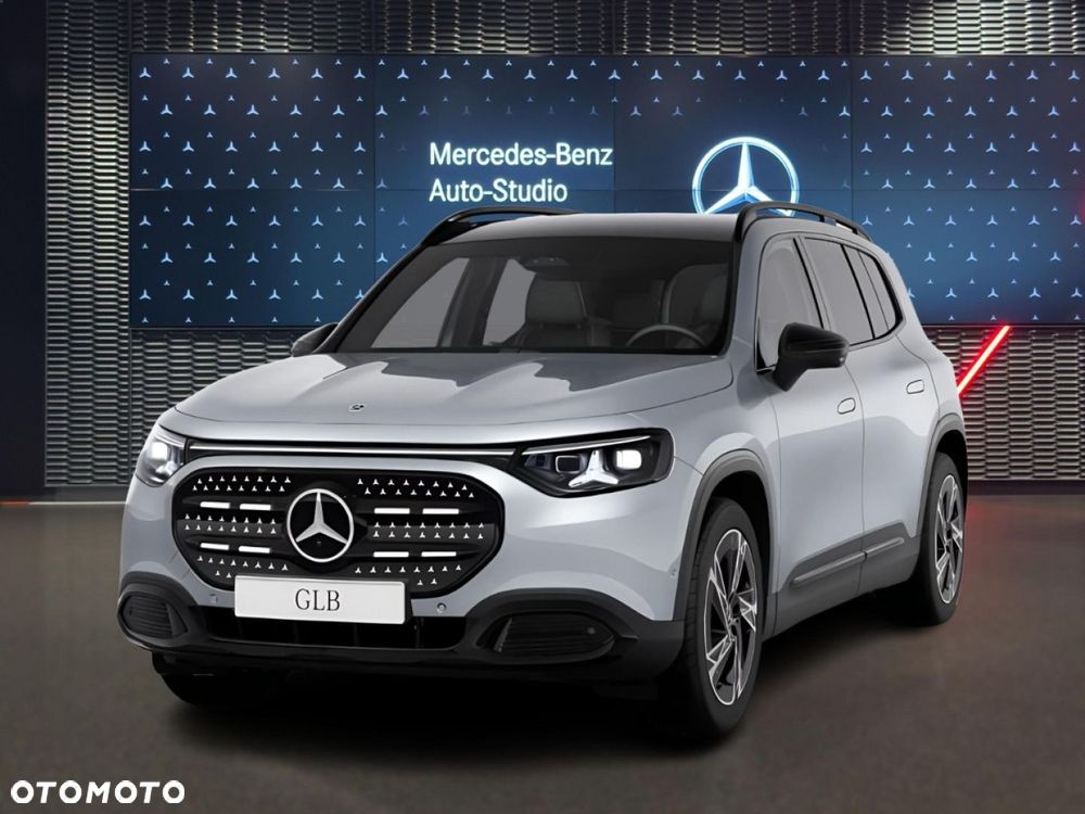 Mercedes-Benz GLB - 1