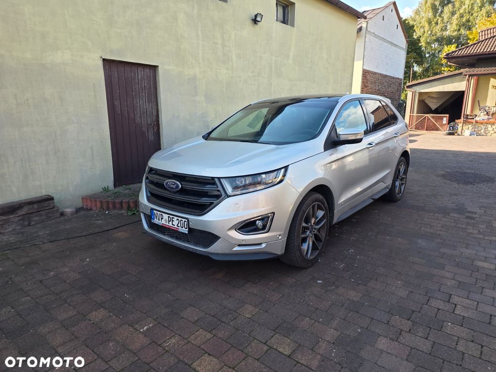 Ford Edge 2.0 TDCi Twin-Turbo 4WD Titanium - 4
