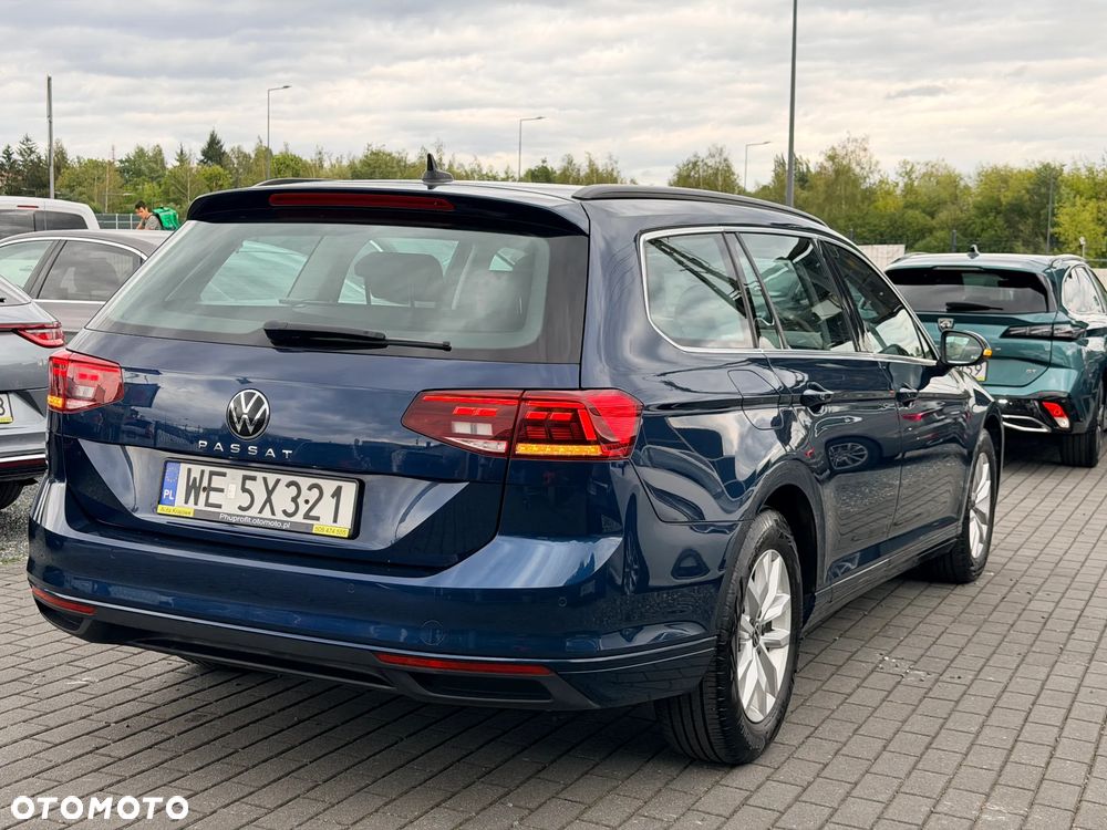 Volkswagen Passat - 9