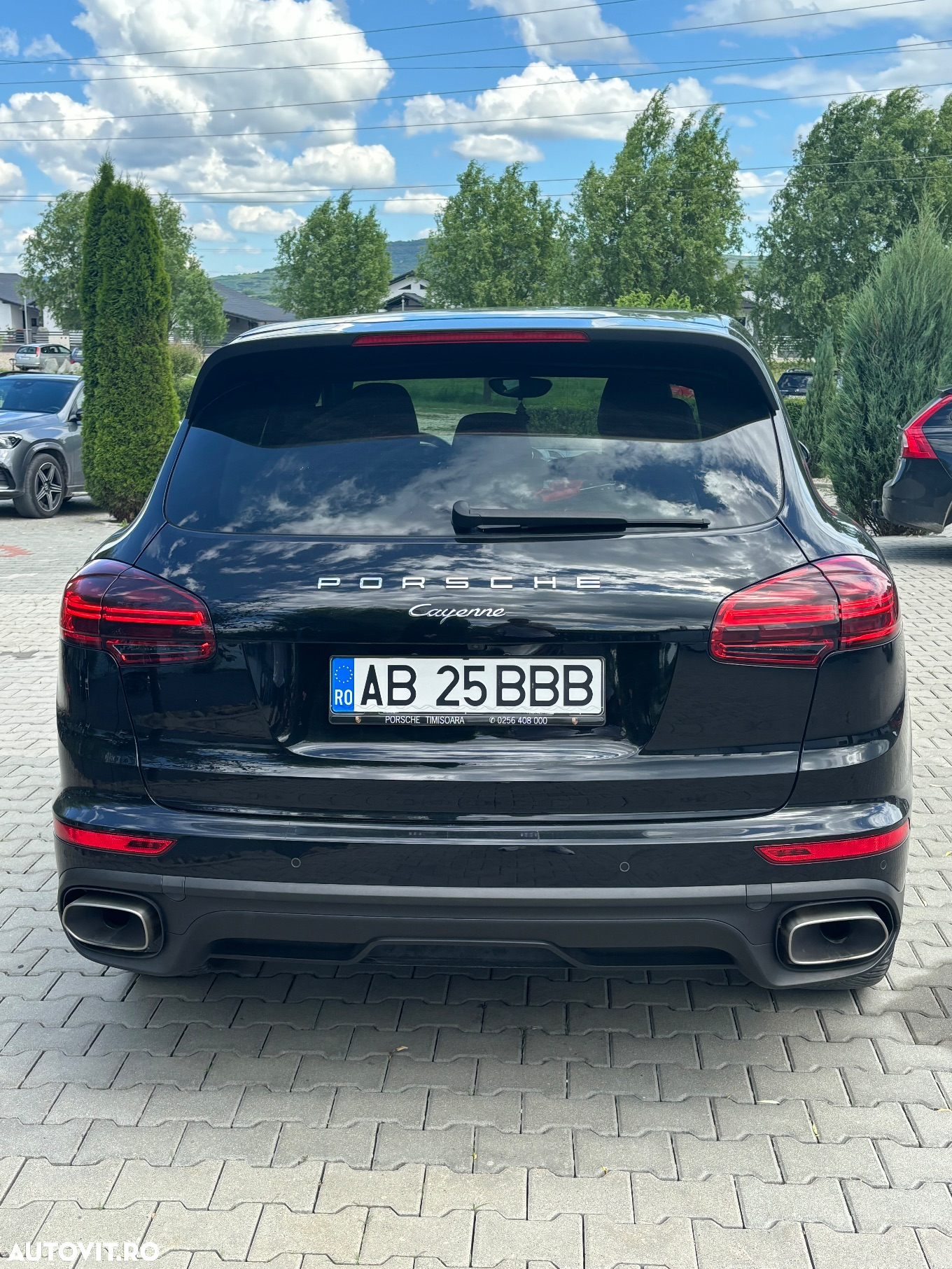 Porsche Cayenne 3.0 L - 7