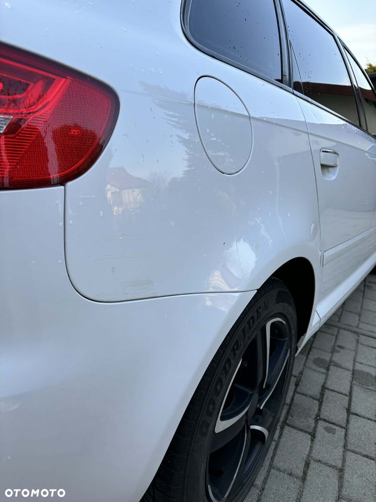 Audi A3 Sportback 1.6 Ambiente - 19