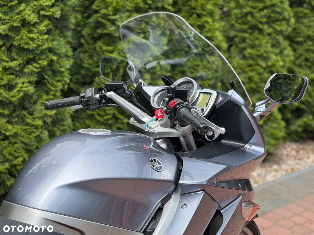 Yamaha FJR - 13