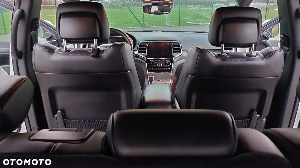 Jeep Grand Cherokee - 13