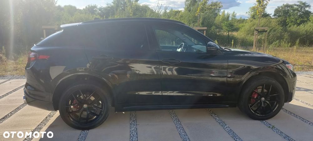 Alfa Romeo Stelvio - 11