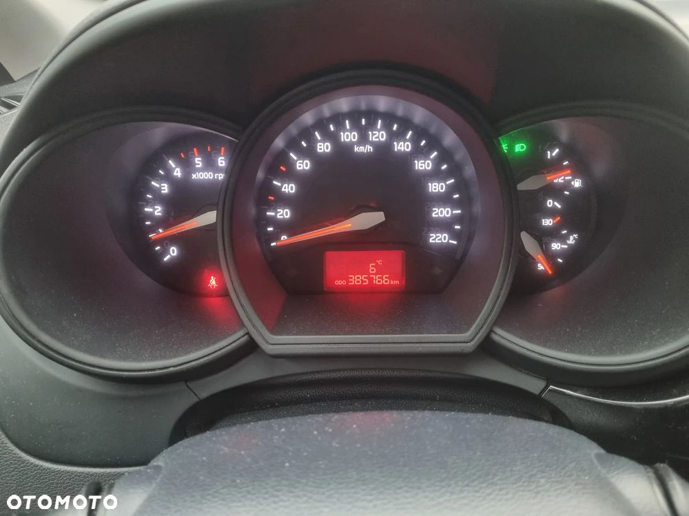 Kia Rio 1.4 crdi M - 11