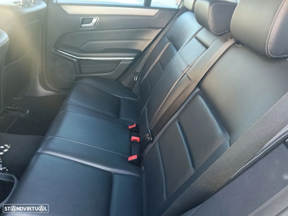 Mercedes-Benz E 220 CDI Auto Elegance - 13