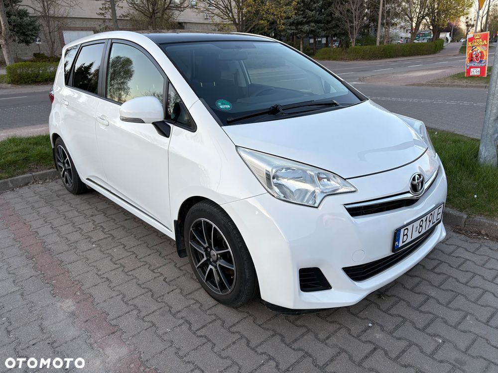 Toyota Verso S 1.33 Premium - 2