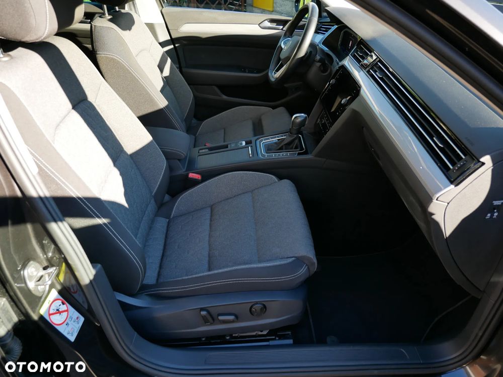 Volkswagen Passat 2.0 TDI EVO Business DSG - 11