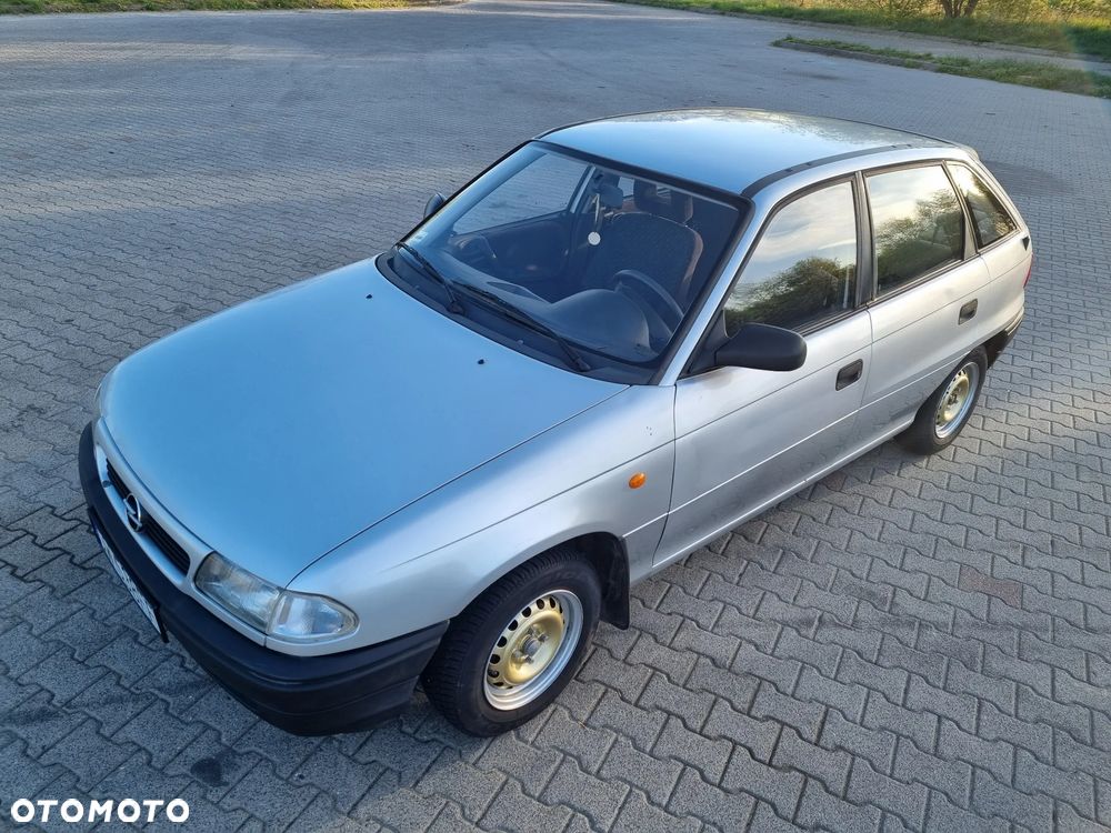 Opel Astra - 1