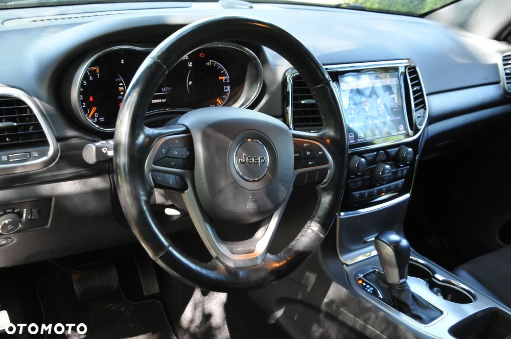 Jeep Grand Cherokee - 11