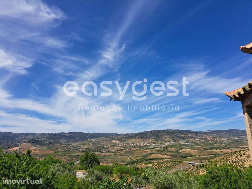 Moradia para recuperar na aldeia de Nozelos, Torre de Moncorvo. - Grande imagem: 5/19