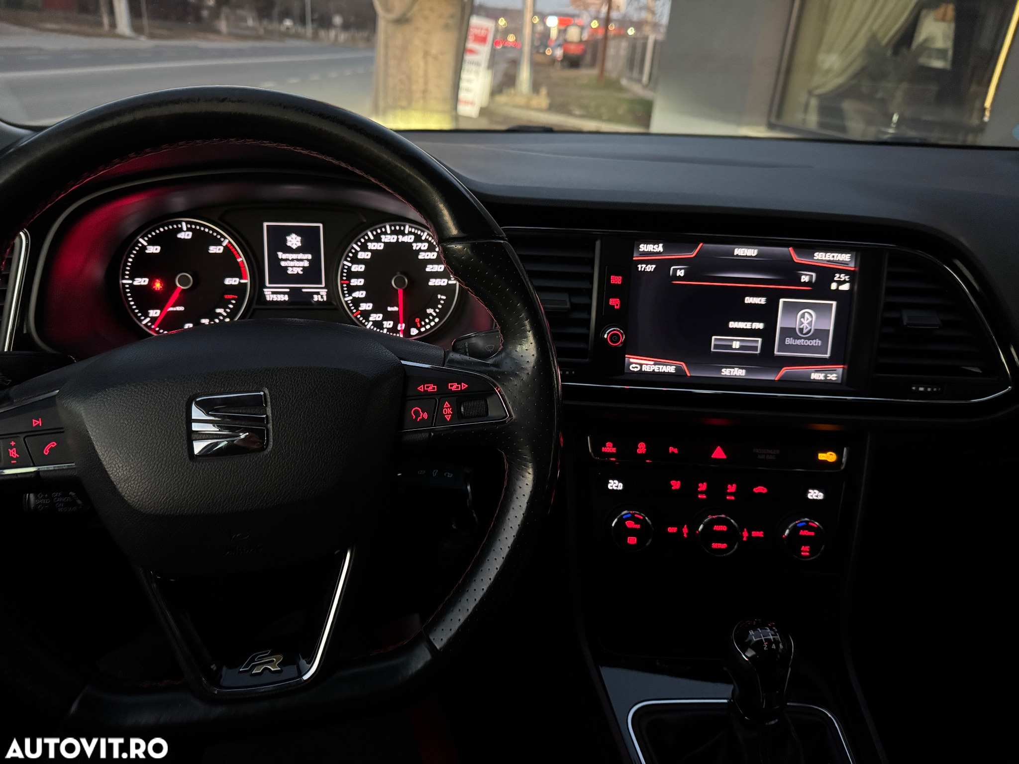 Seat Leon ST 2.0 TDI Start&Stop FR - 19