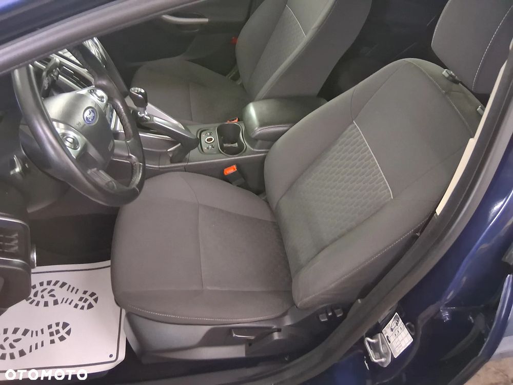 Ford Focus - 12