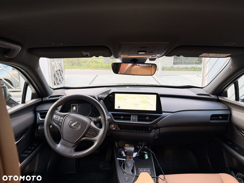 Lexus UX - 9