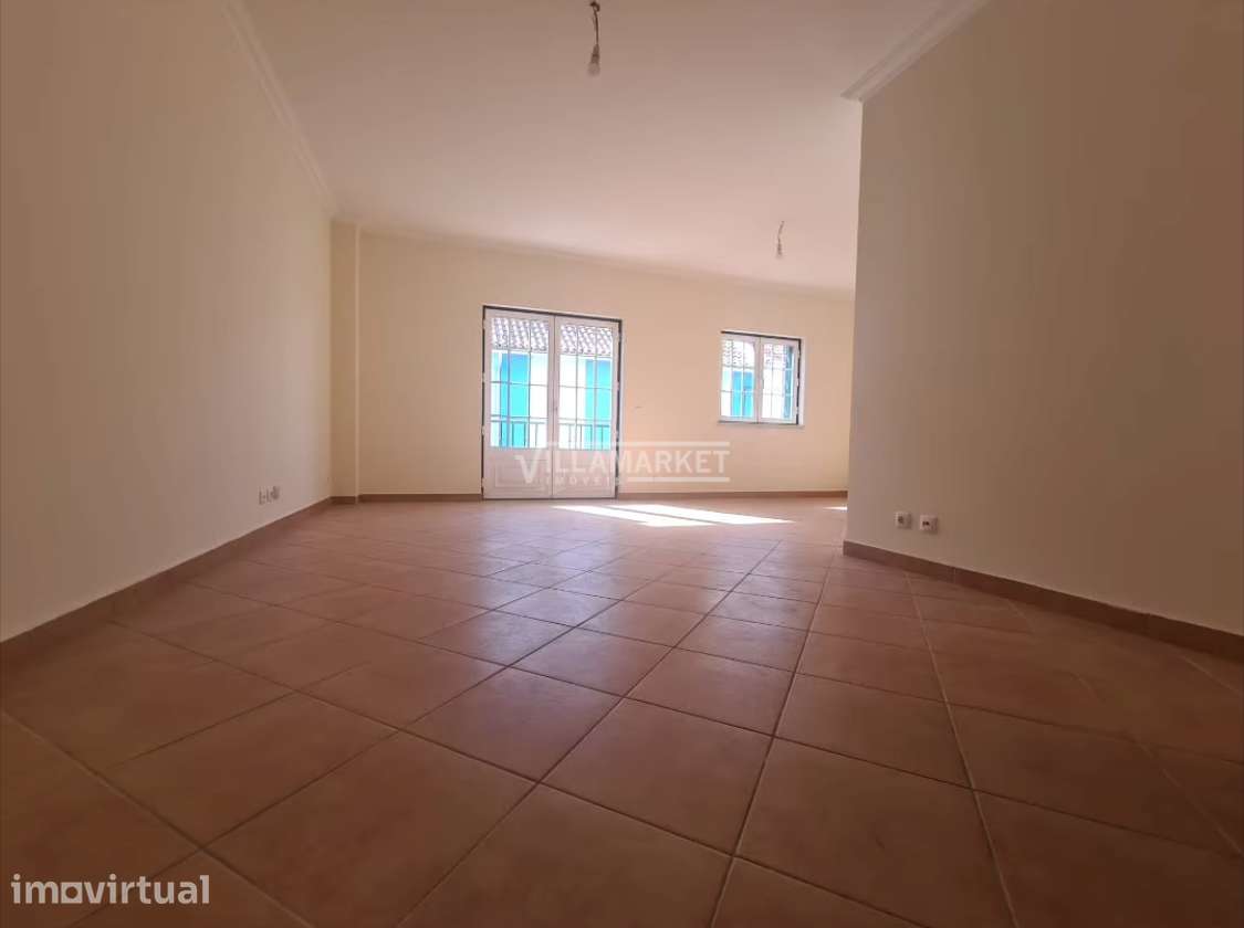 Apartamento T2 + 1 composto por 1 sótão com 69 m2 situado em Marinhais - Grande imagem: 4/27