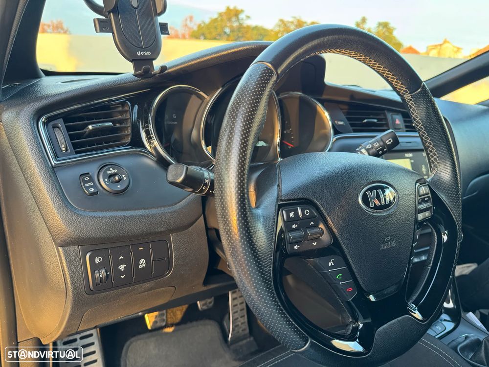 Kia Ceed SW 1.6 CRDi GT Line - 22