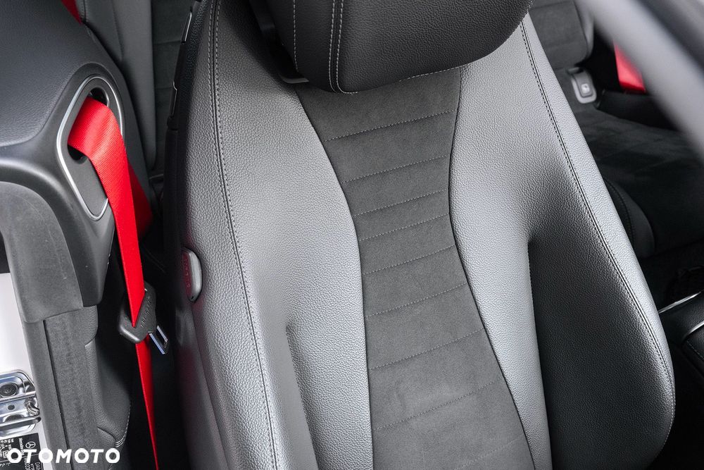 Mercedes-Benz Klasa E 220 d 4-Matic 9G-TRONIC - 20