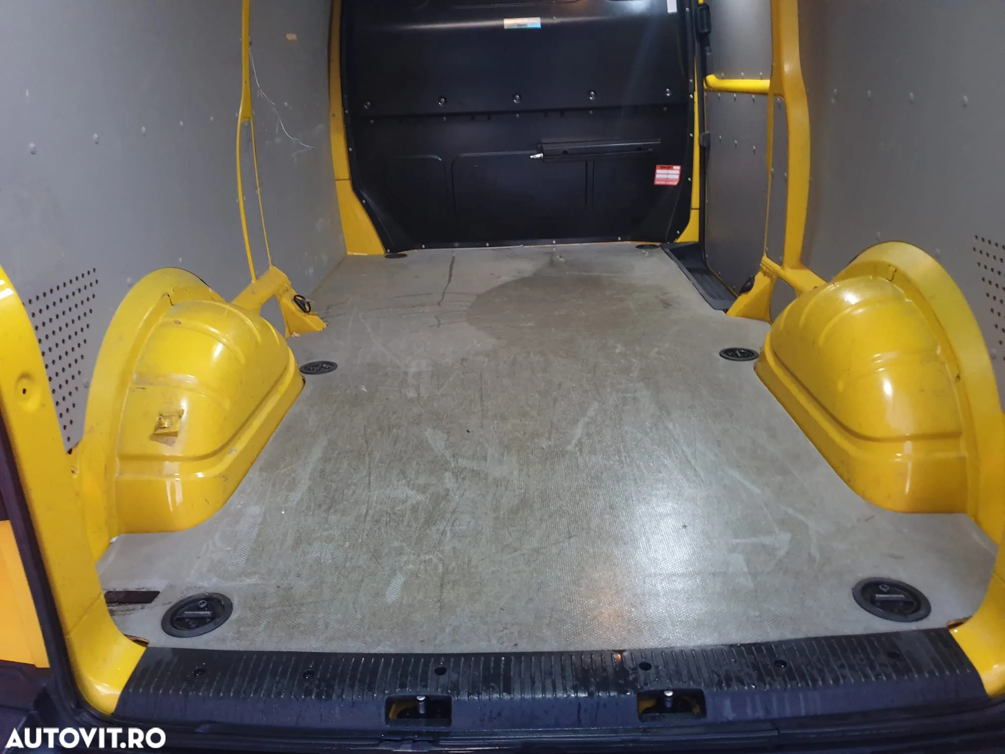 Volkswagen Transporter Kombi T6 2.0 TDI 75 kW LR - 12