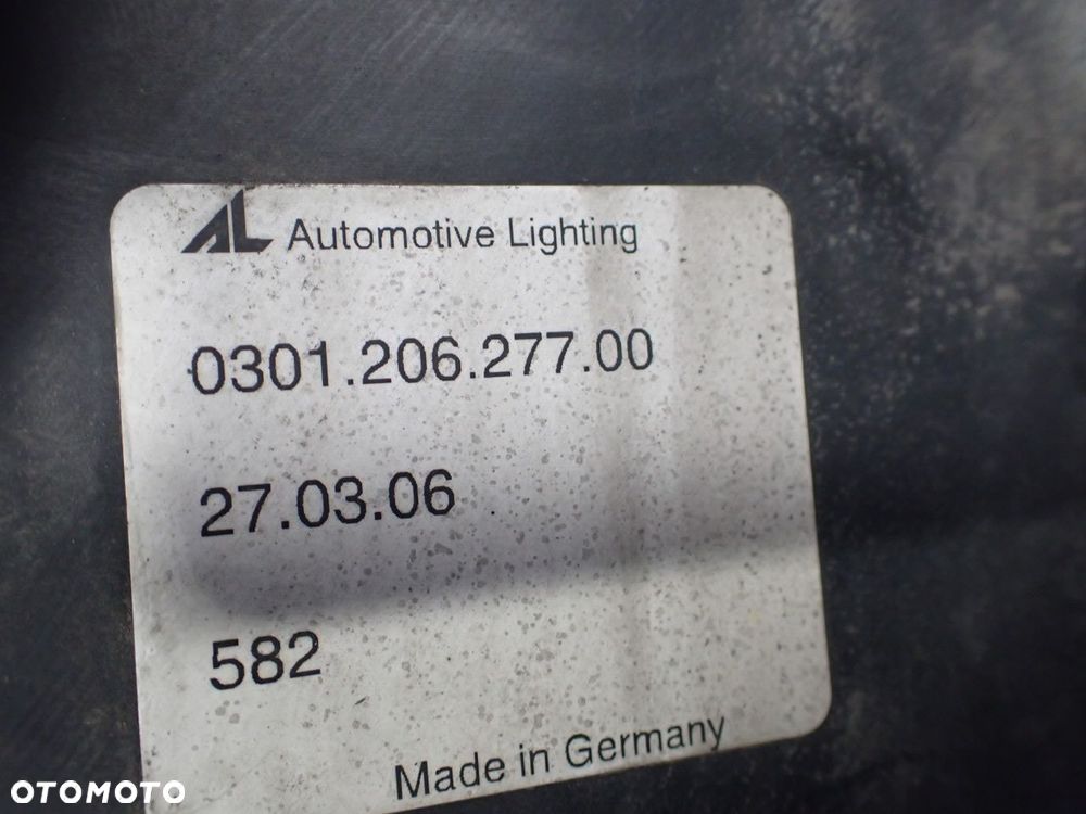 LAMPA LEWA PRZEDNIA XENON AUDI A3 8P 2.0TDI - 11