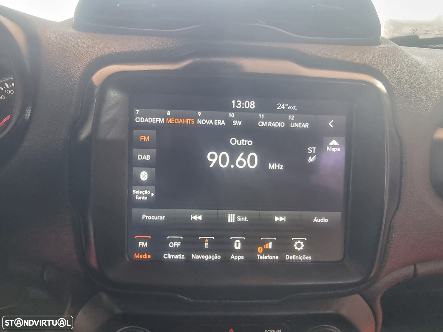 Jeep Renegade 1.0 T Limited - 12