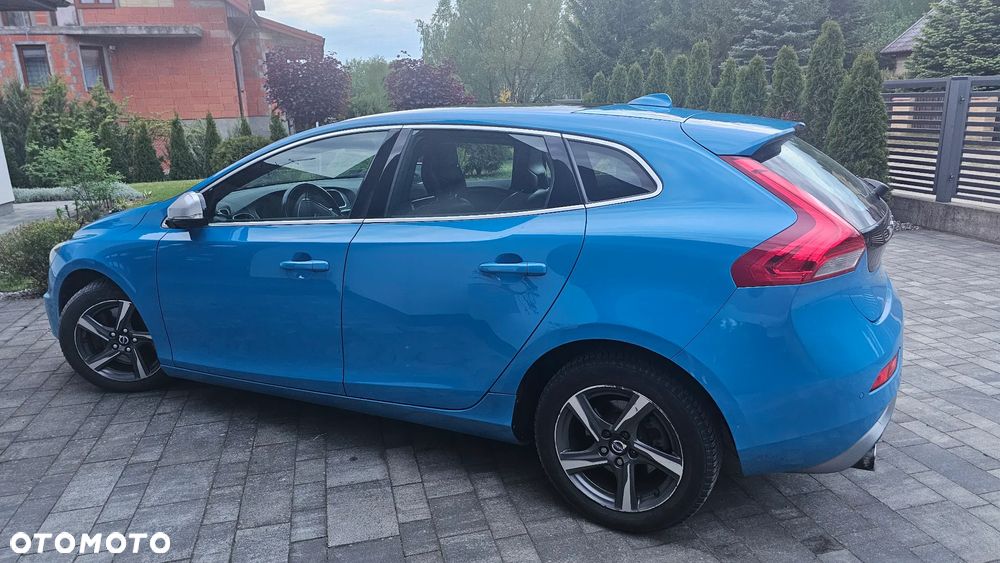 Volvo V40 D4 Drive-E R-Design Momentum - 4