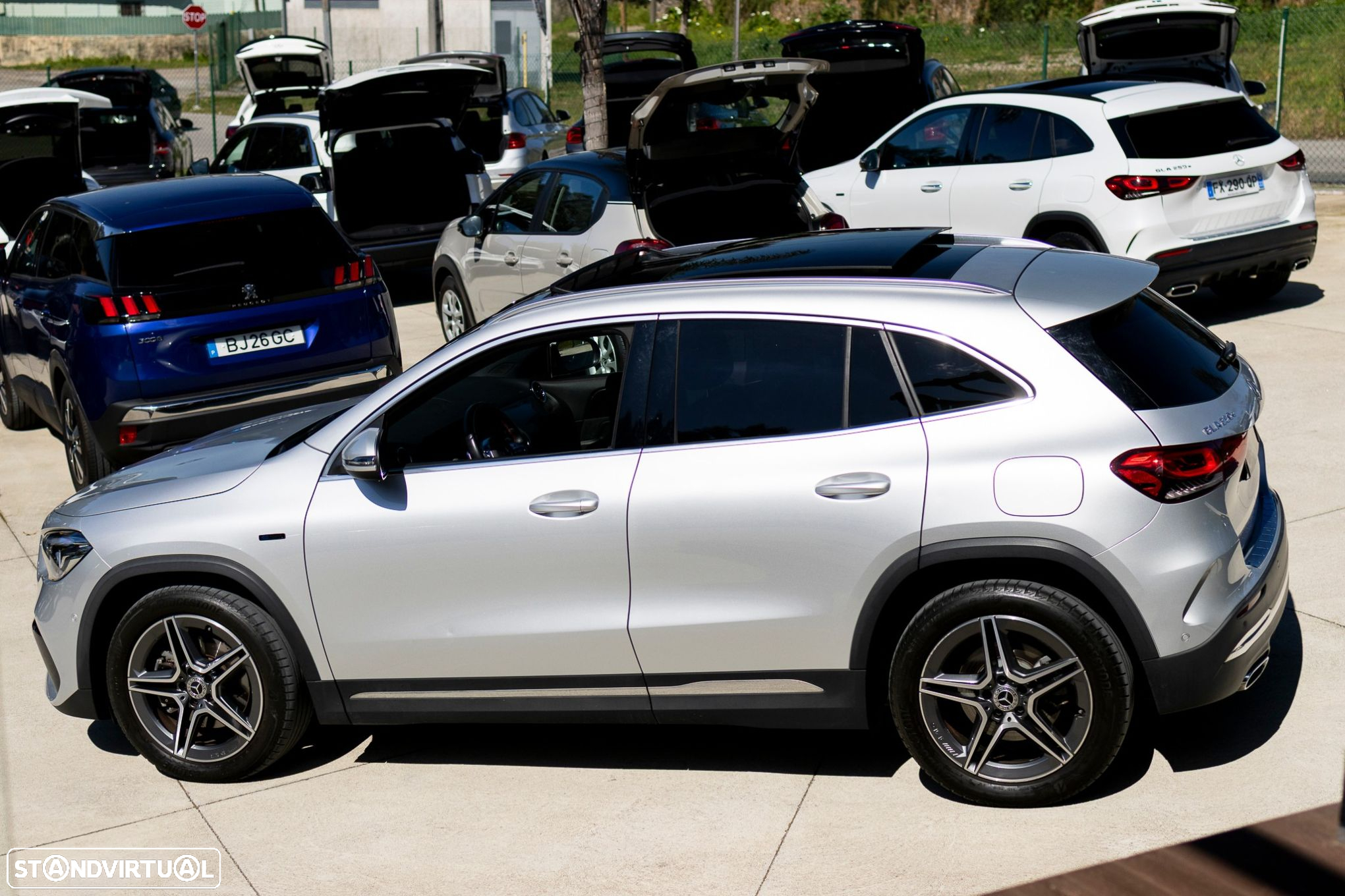 Mercedes-Benz GLA 250 e AMG Line - 24