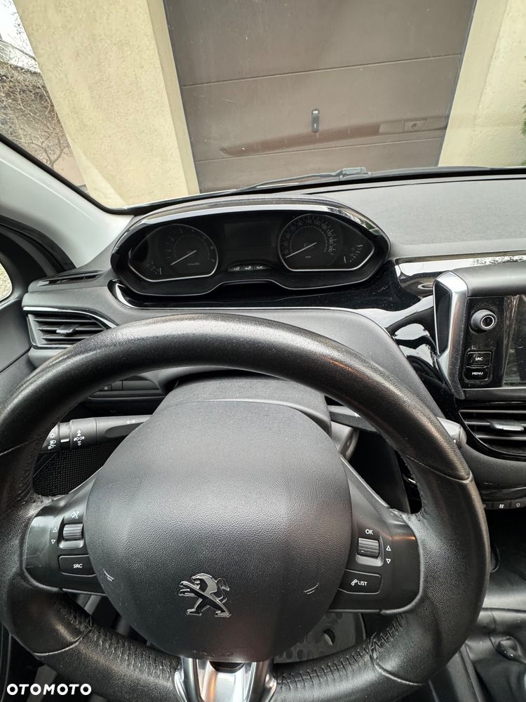 Peugeot 208 1.2 PureTech Access - 26