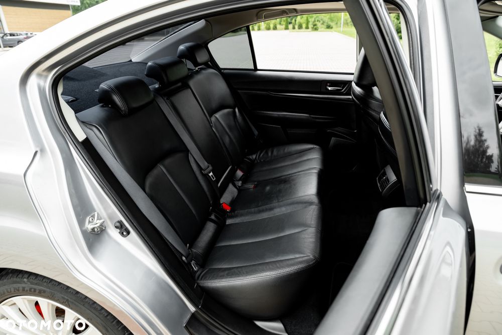 Subaru Legacy 2.5i GT - 7