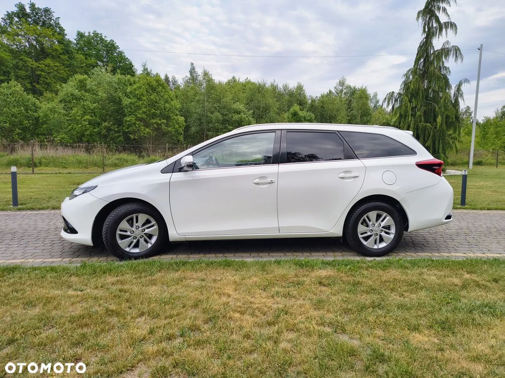 Toyota Auris 1.6 D-4D Dynamic - 8